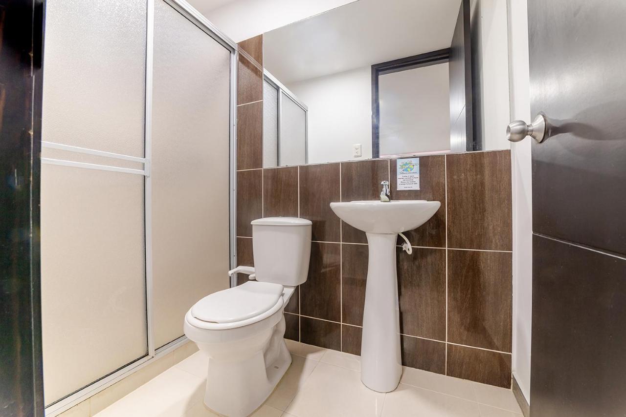 Ayenda Ruta 65 Hotel Кали Екстериор снимка