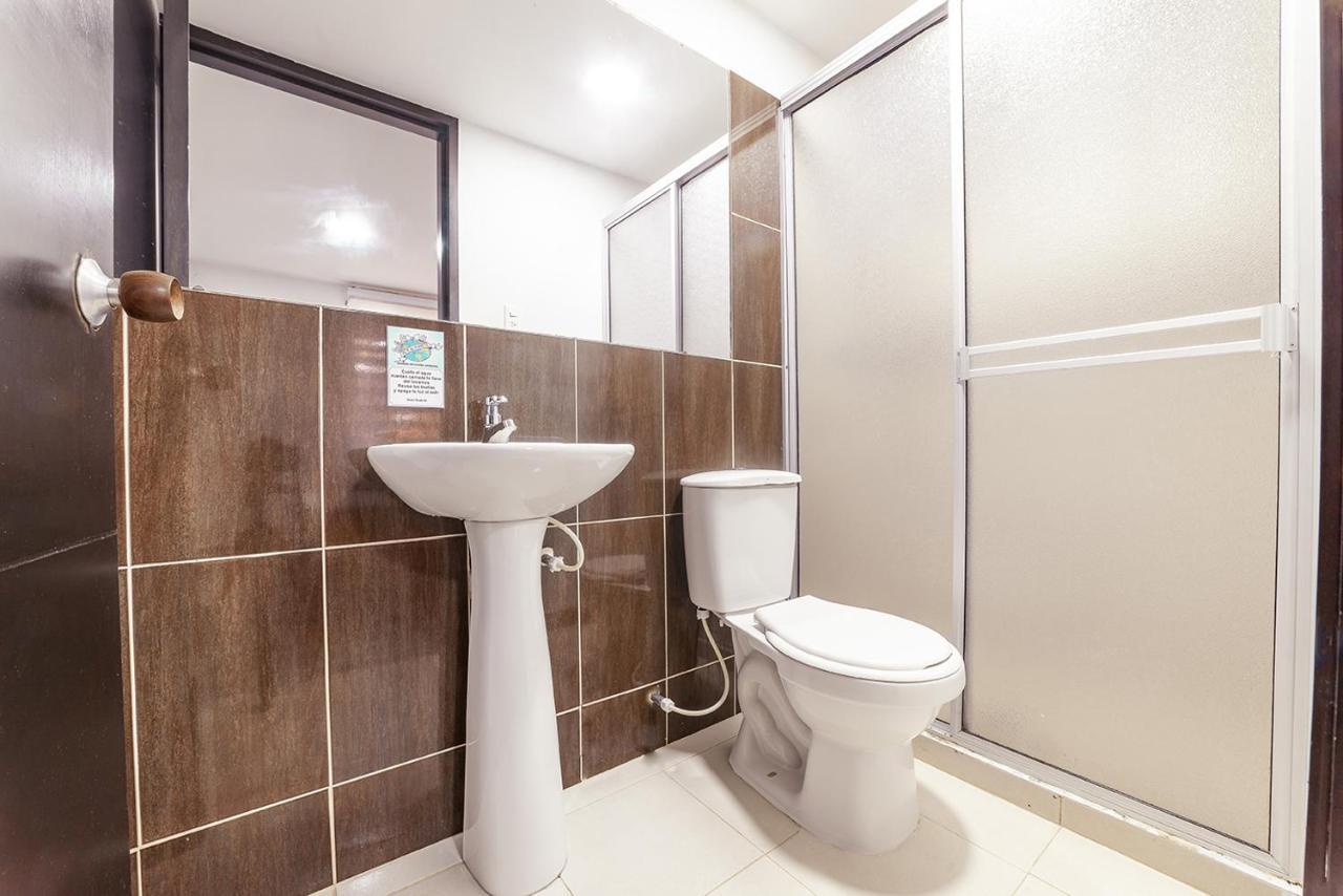 Ayenda Ruta 65 Hotel Кали Екстериор снимка